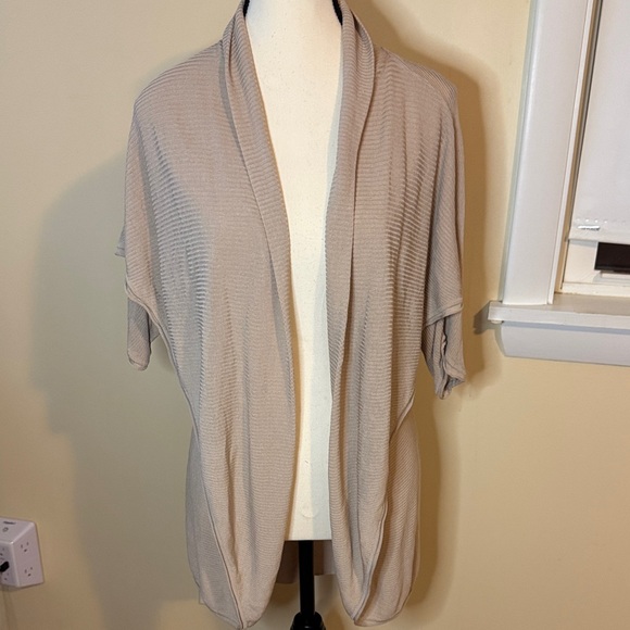 ALICE + OLIVIA Beige Ribbed Open Front Sweater Cardigan Women Sm Silk Backing - Picture 1 of 6